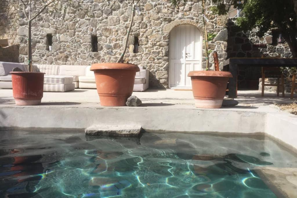 My Old Stone House In A 2 000 Sqm Private Garden With Fab Glamping Tent Mandraki  Екстер'єр фото