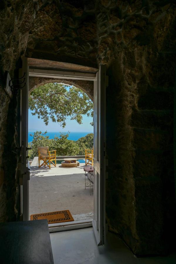 My Old Stone House In A 2 000 Sqm Private Garden With Fab Glamping Tent Mandraki  Екстер'єр фото
