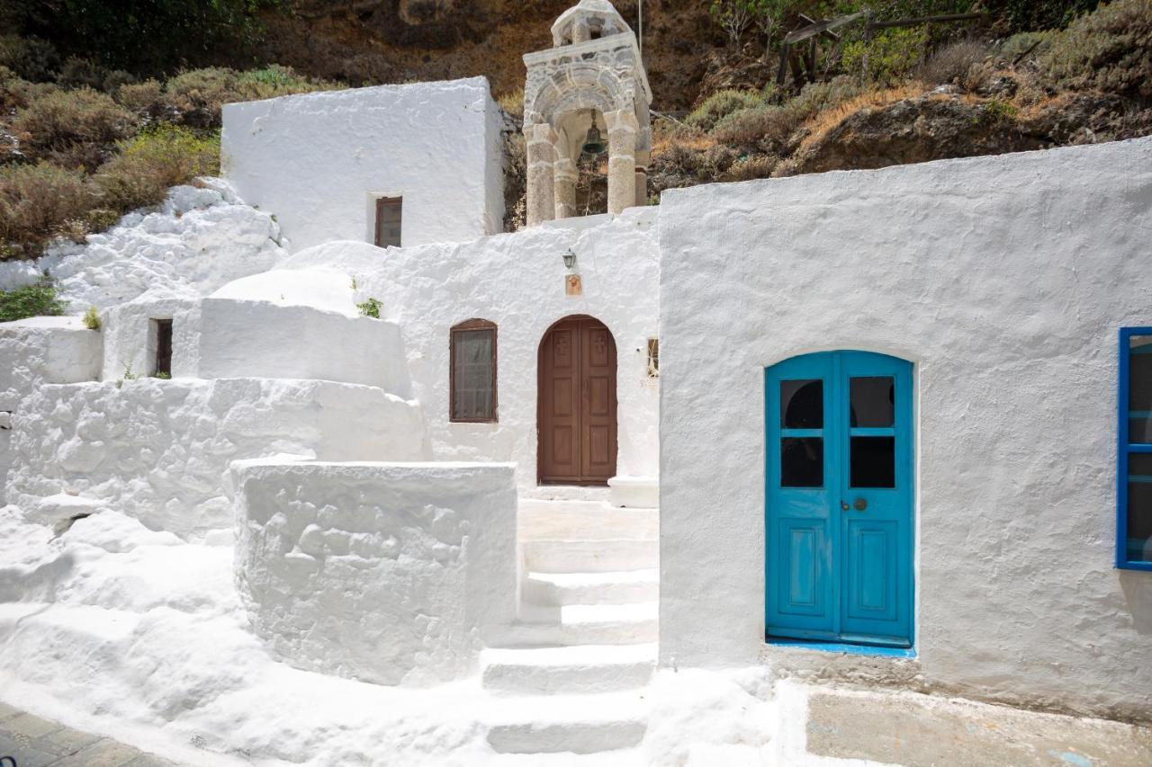 My Old Stone House In A 2 000 Sqm Private Garden With Fab Glamping Tent Mandraki  Екстер'єр фото