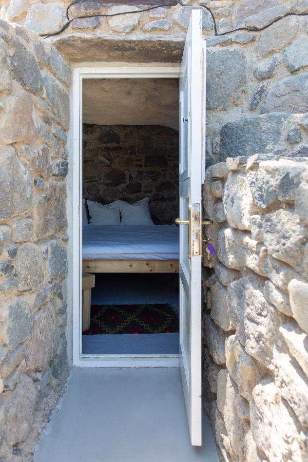 My Old Stone House In A 2 000 Sqm Private Garden With Fab Glamping Tent Mandraki  Екстер'єр фото