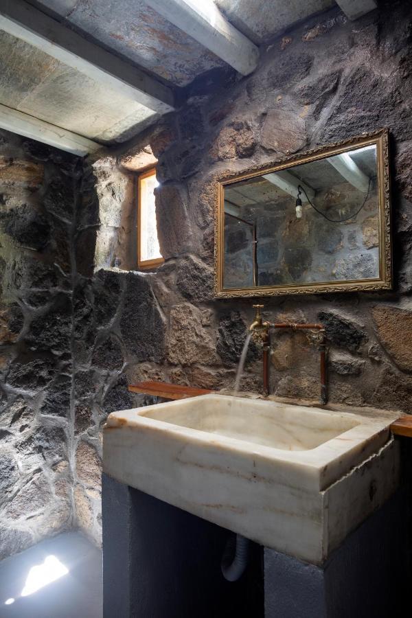 My Old Stone House In A 2 000 Sqm Private Garden With Fab Glamping Tent Mandraki  Екстер'єр фото